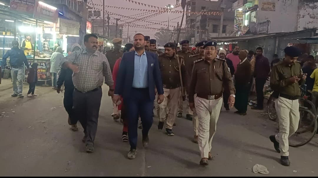 फलका में सरस्वती पूजा को लेकर निकाला फ्लैग मार्च