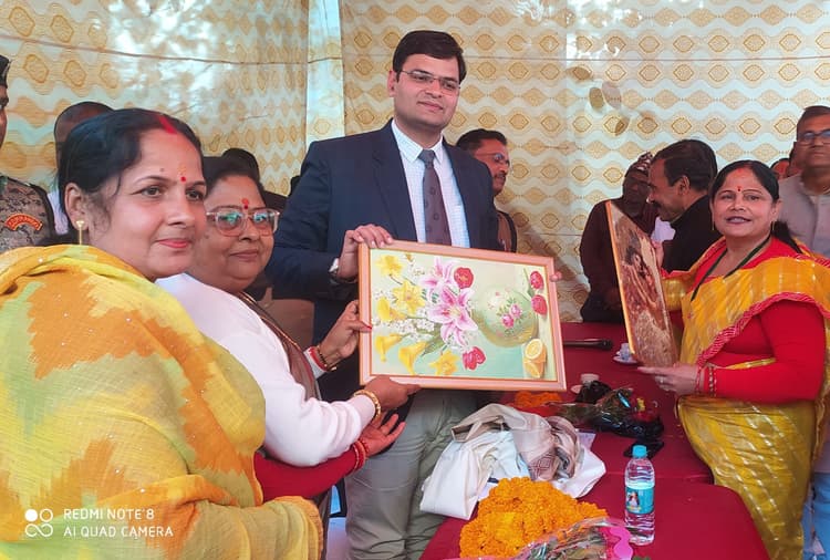 डीएम व एसपी का मुख्य पार्षद ने किया स्वागत