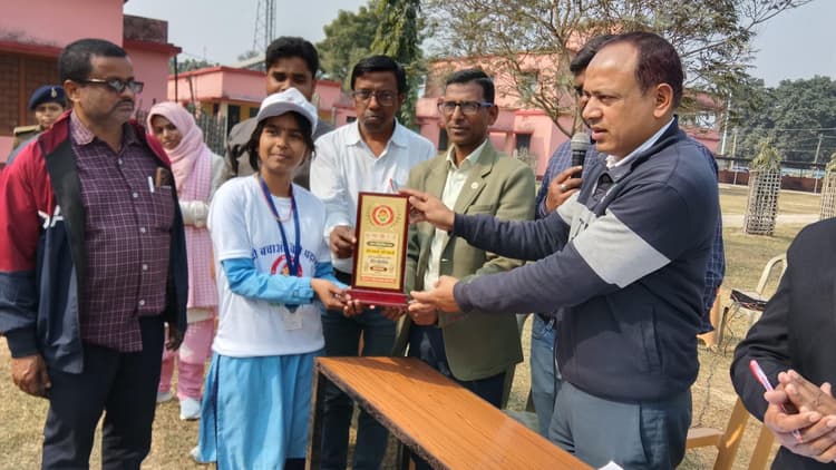 छात्राओं ने प्रतियोगिताओं में दिखायी प्रतिभा