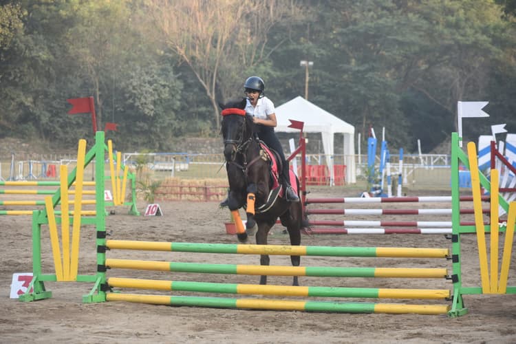 jamshedpur Horse Show At Sonari : 84 घुड़सवारों ने दिखाये हैरतंगेज कारनामे