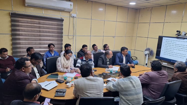 नगरपालिका चुनाव को लेकर निर्वाची पदाधिकारियों काे प्रशिक्षण