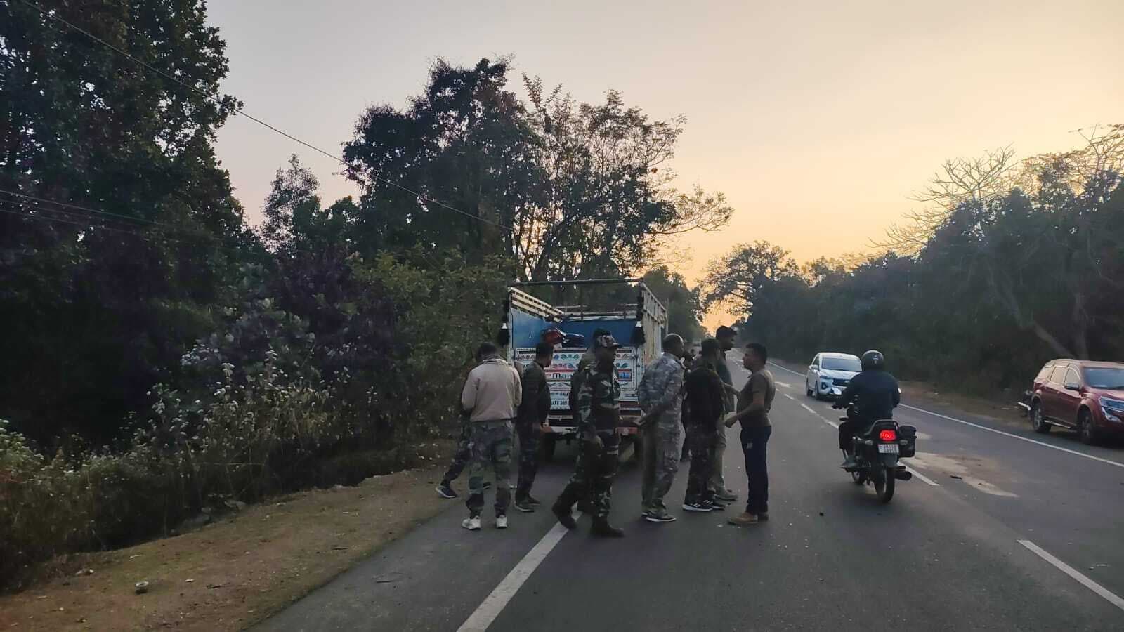 Giridih News :सड़क दुर्घटना में तीन लोगों की मौत