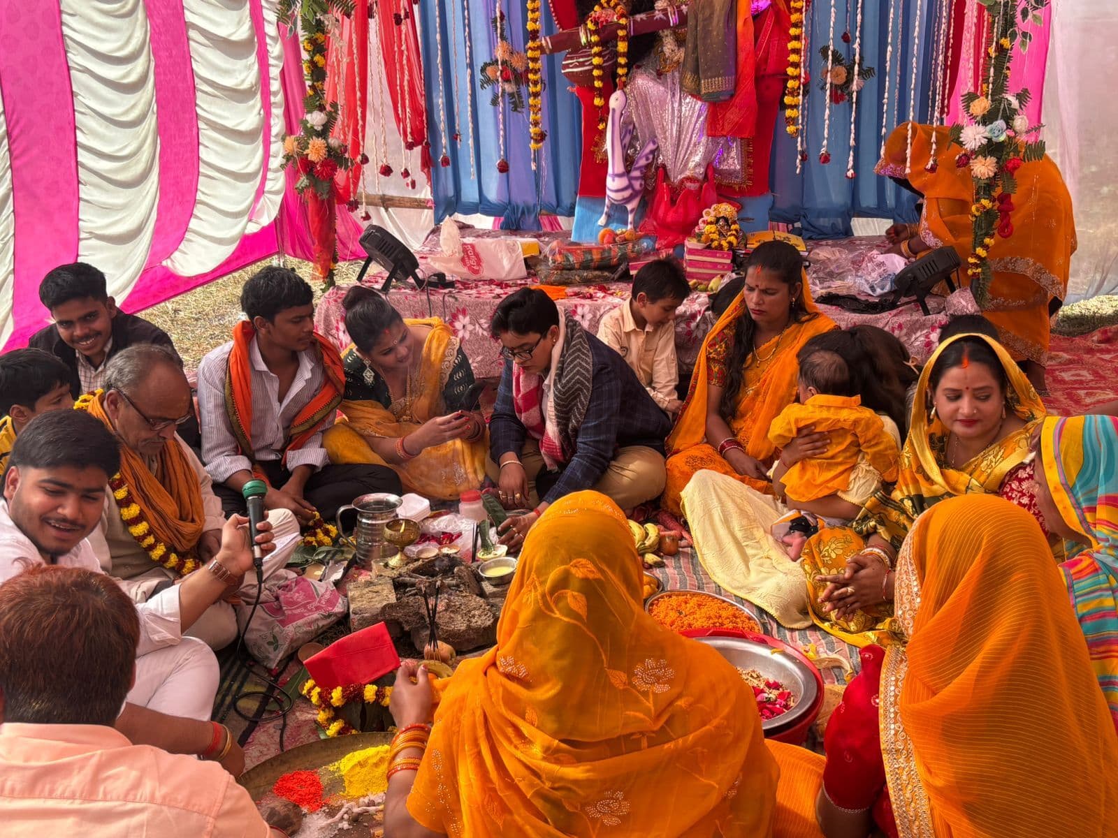 मोहनिया में श्रद्धा व उल्लास के साथ हुई मां सरस्वती की पूजा