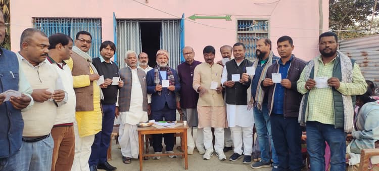 जदयू जिला इकाई ने शुरू की सदस्यता अभियान, लोगों ने ग्रहण की सदस्यता