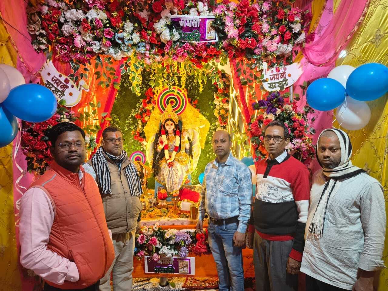 गुरुकुल शिक्षा मंदिर में ज्ञान की देवी की हुई पूजा