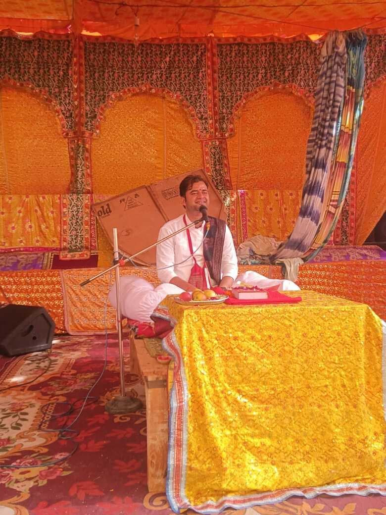 मिश्रौली में सहस्त्र चंडी महायज्ञ के मंच से गूंजा श्रीकृष्ण भक्ति का अमृत वचन