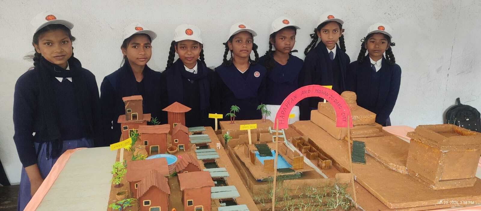 सरस्वती पूजा सह विज्ञान प्रदर्शनी