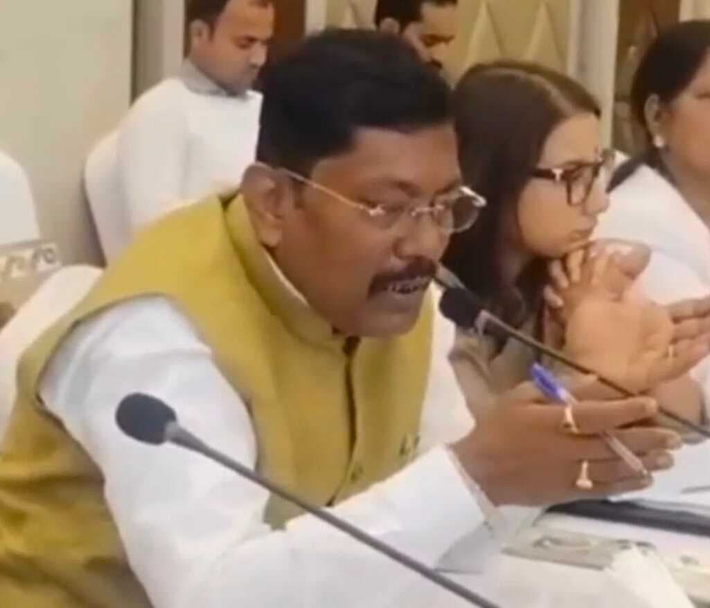 Madhubani News : 13 नंबर गुमटी पर नवंबर 2026 तक पूरा होगा रेल ओवरब्रिज का निर्माण कार्य