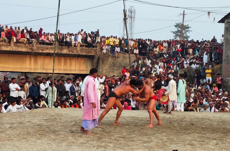 दंगल के पहले दिन हरियाणा के कृष्णा पहलवान का रहा दबदबा