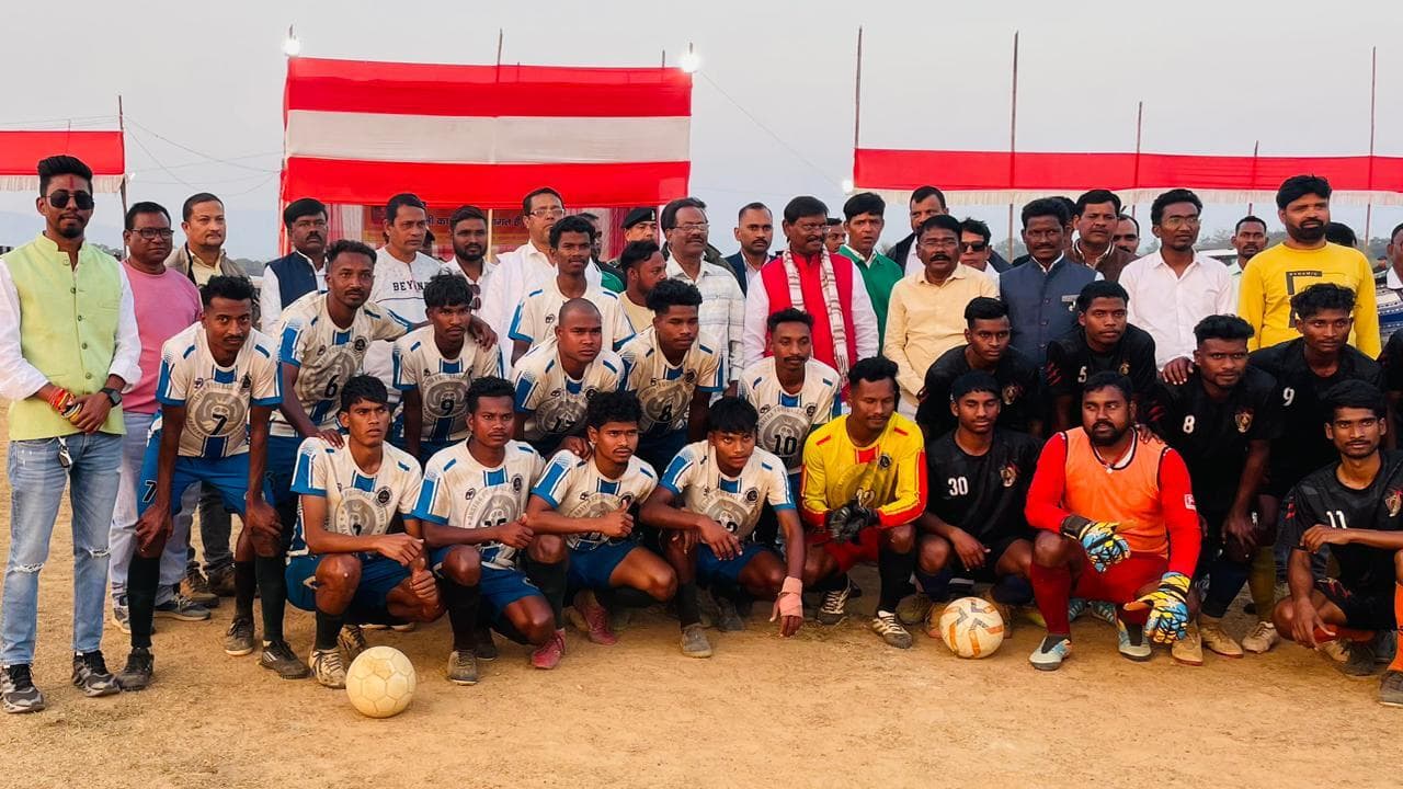 Seraikela Kharsawan News : खेल को जीवन का लक्ष्य बनाएं : अर्जुन मुंडा