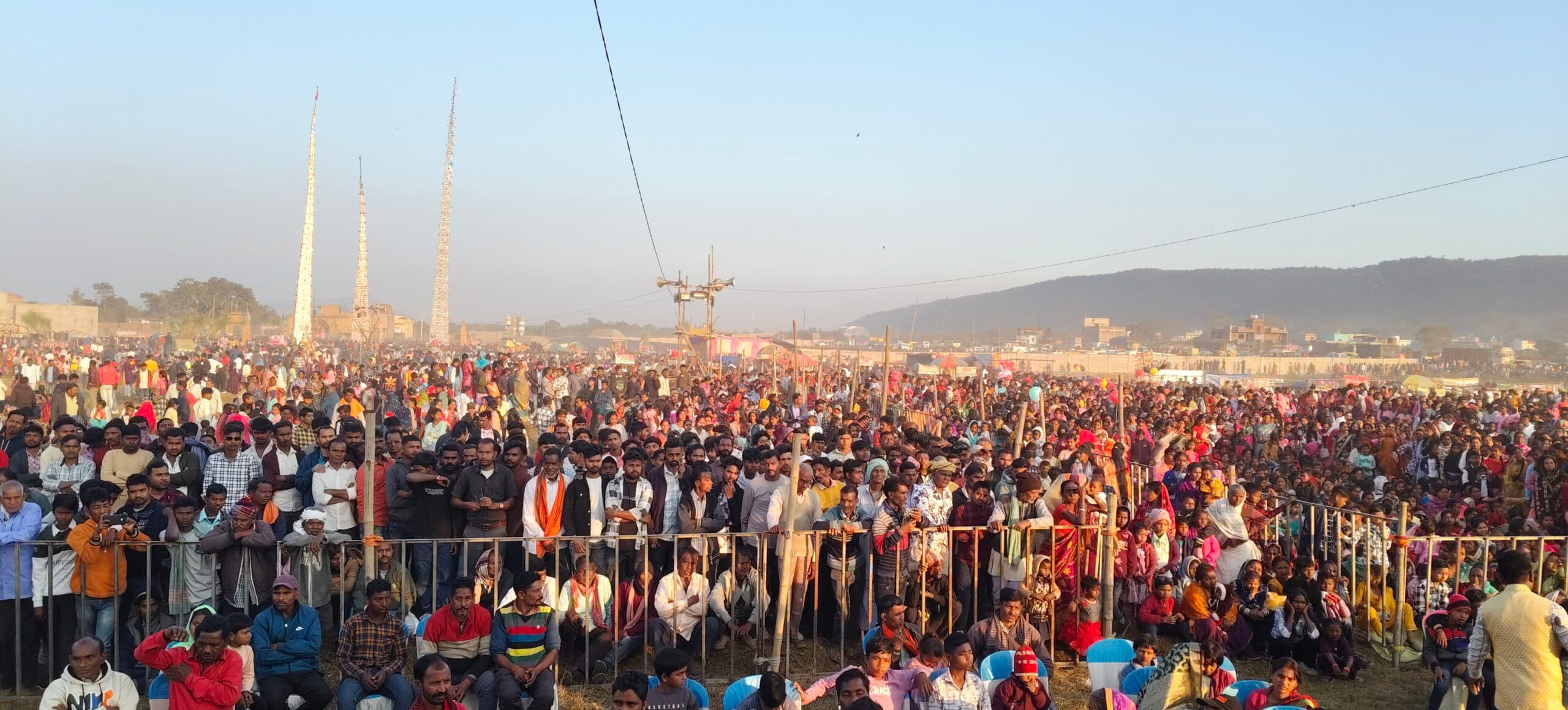 Seraikela Kharsawan News : टुसू मेले में दिखा लोकसंस्कृति का रंग