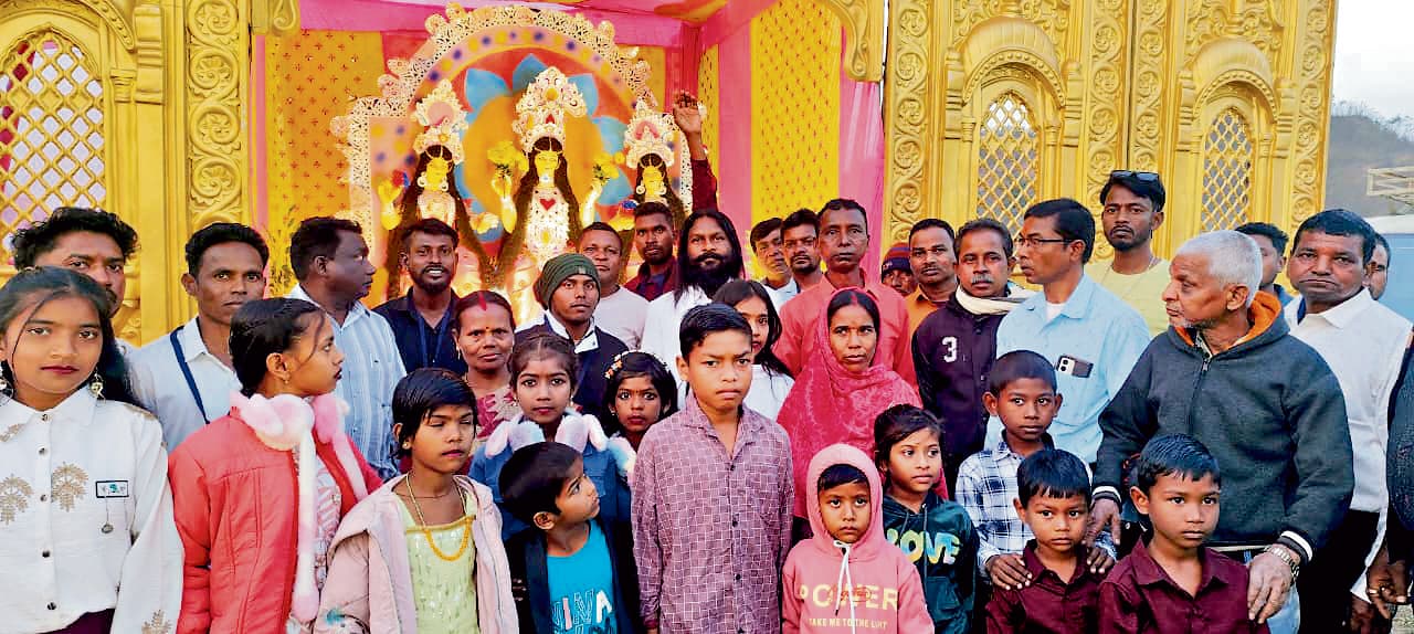 East Singhbhum News : राजाबासा की टुसू को मिला प्रथम पुरस्कार