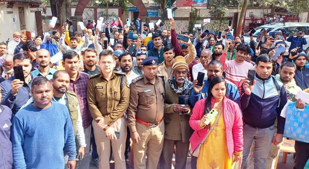 ऑपरेशन मुस्कान के तहत 96 लोगों को वापस मिले खोये मोबाइल