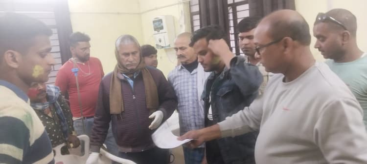 Samastipur News:साइकिल-बाइक में टक्कर, दो जख्मी, रेफर