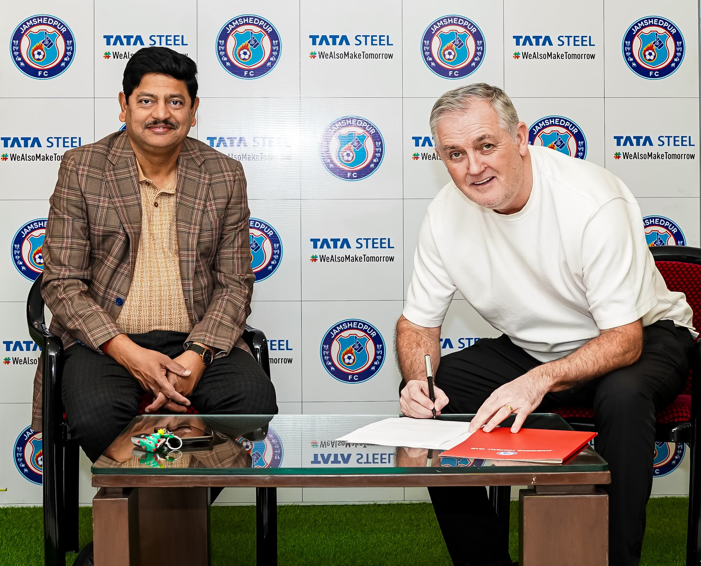 Owen Coyle reappointed jfc's head coach : दो सीजन के लिए जेएफसी ने कॉयल को किया साइन, मिलेंगे तीन करोड़ रुपये