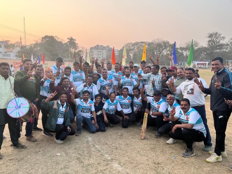 Chaibasa News : सीआरपीएफ-60 बटालियन और मॉर्निंग वॉकर्स फाइनल में पहुंचे