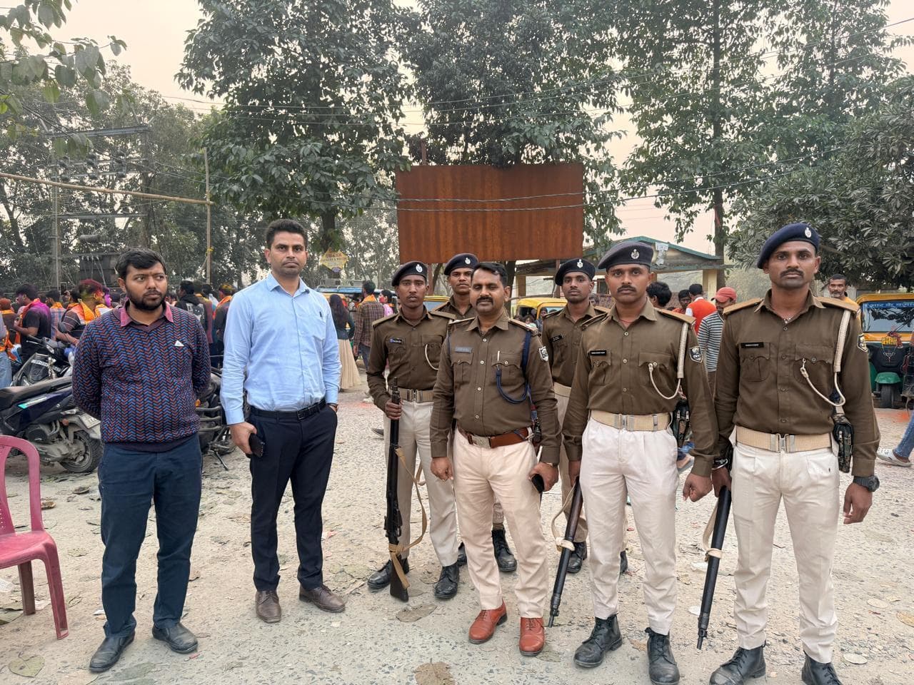 कड़ी सुरक्षा व्यवस्था के बीच सरस्वती पूजा संपन्न