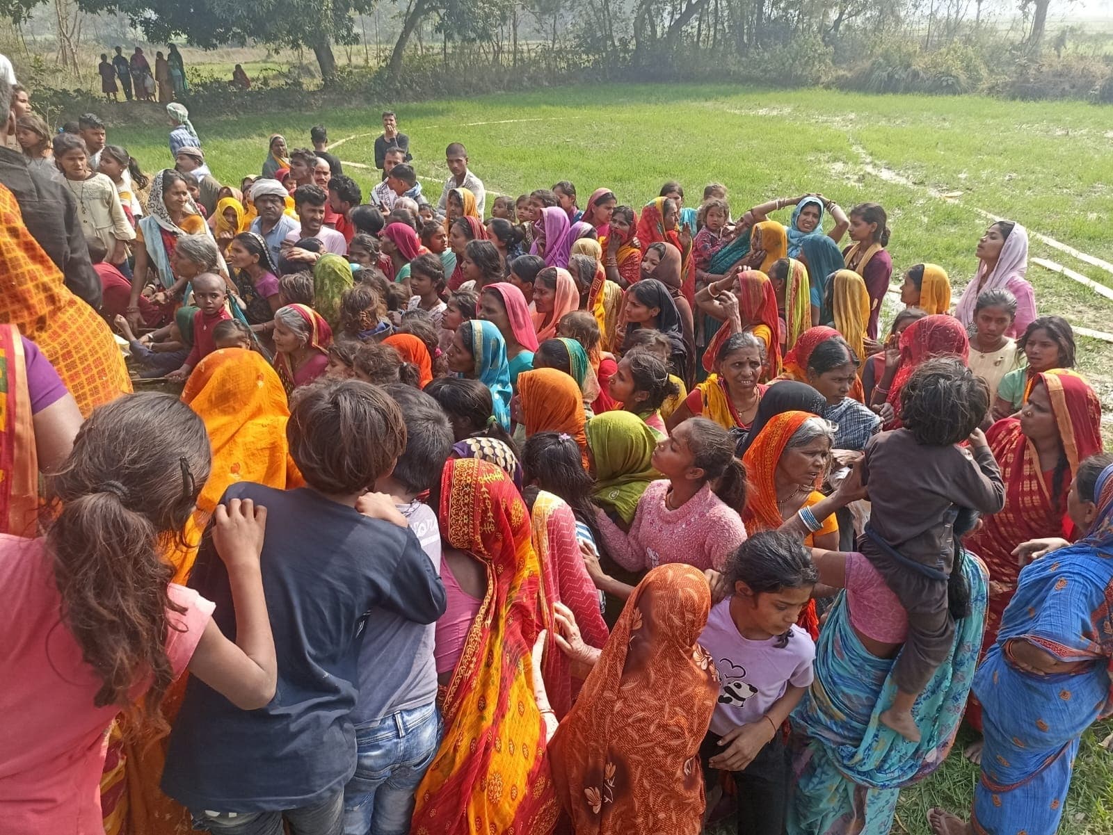 बाजपट्टी में 21 जनवरी को दो बच्चों के साथ घर से गायब थी महिला, सभी के शव पोखर से बरामद