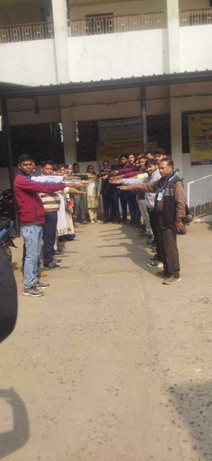 मतदाता : मतदान करना हमारा अधिकार और कर्तव्य : अशोक