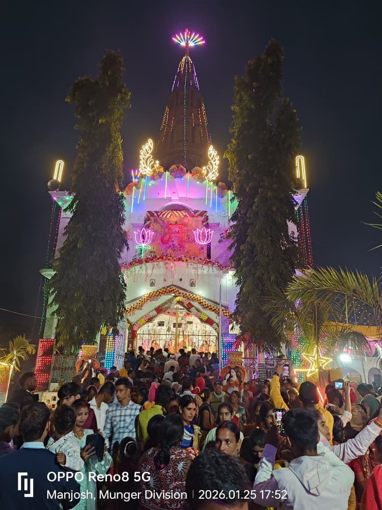 अखाड़े में पहलवानों ने दिखाया दम