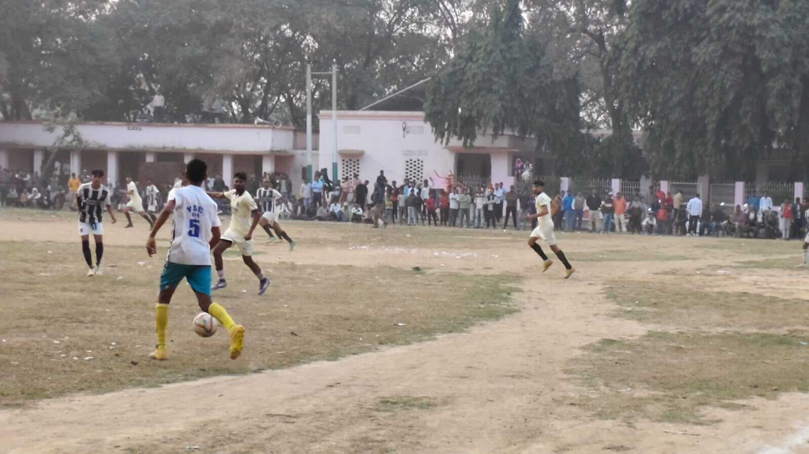 फाइनल मैच में घोसिया कला ने नासरीगंज को दो गोल से हराया