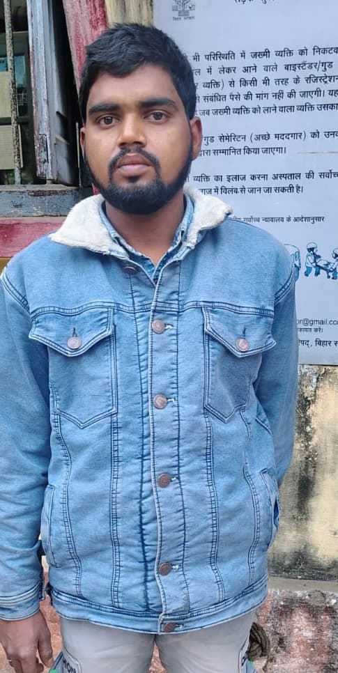 दिनेश हत्याकांड में भांजा को मुरलीगंज ननिहाल से पुलिस ने दबोचा, आरोपित बहन-भांजा को भेजा जेल