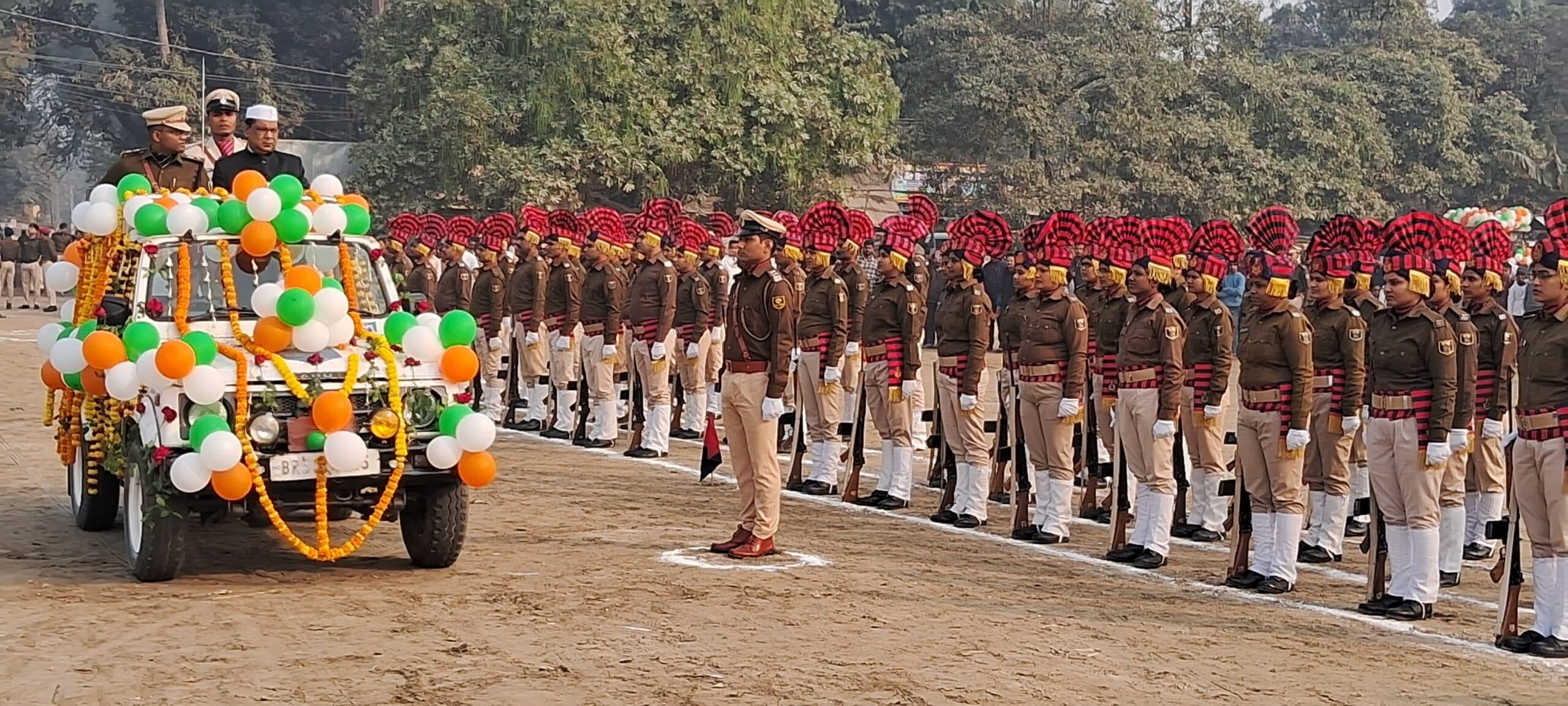 विभिन्न क्षेत्रों में जिले का हो रहा तेजी से विकास : डीएम