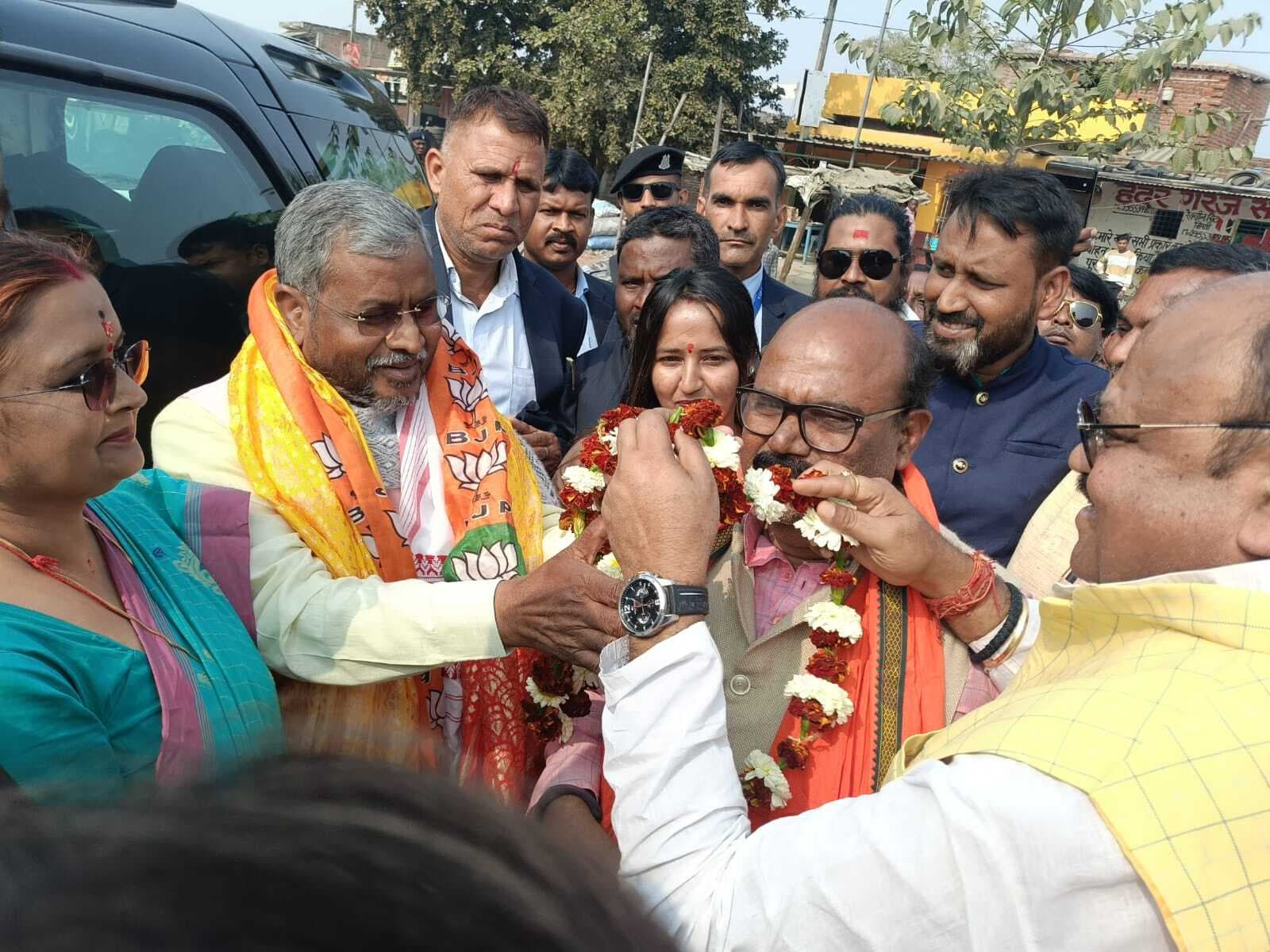 नारायणपुर में बाबूलाल मरांडी का हुआ भव्य स्वागत