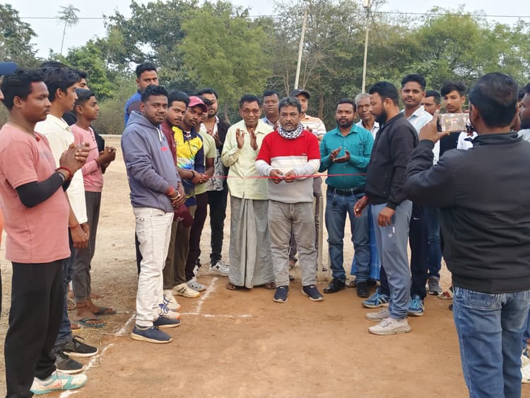 बजरंग एकादश ने छह रन से पुनसिया को हराया