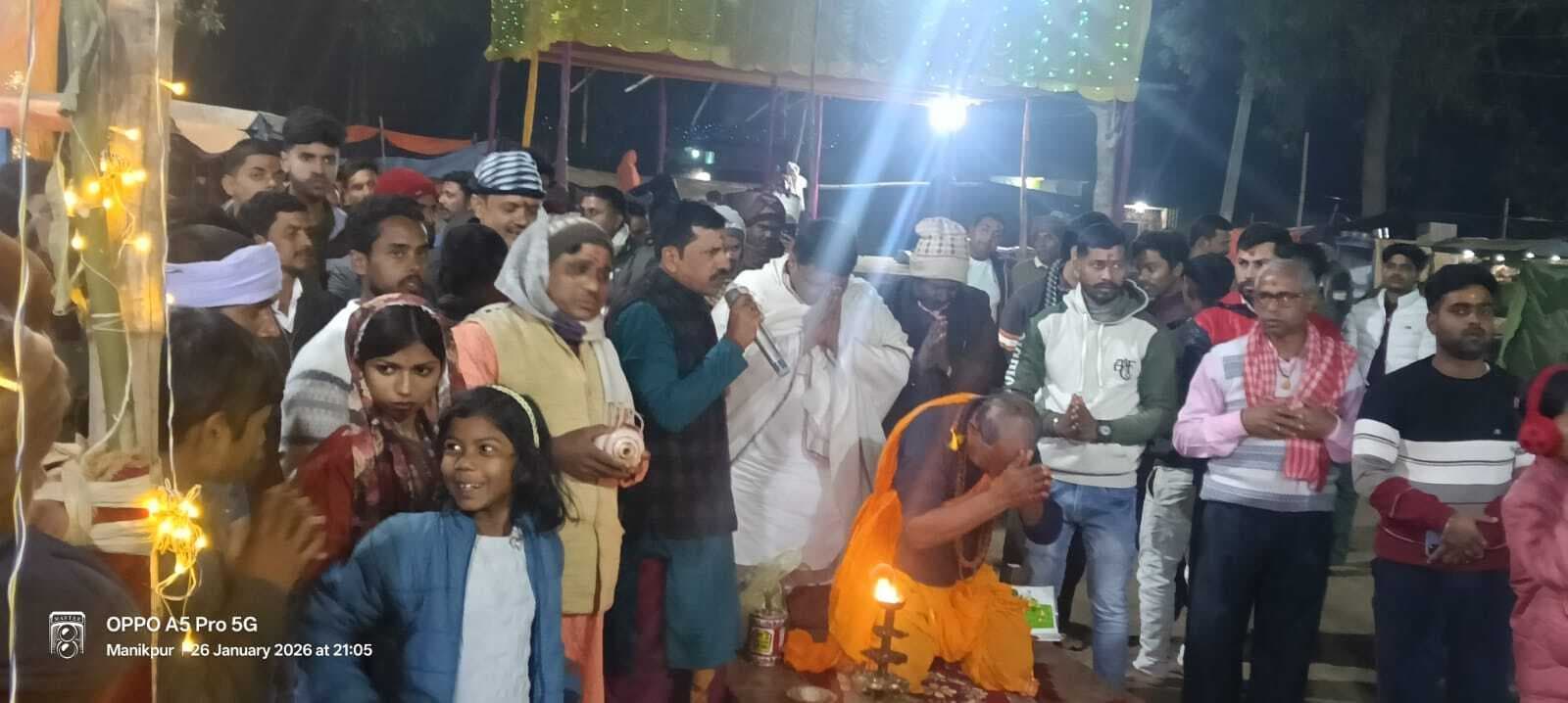 दुर्गा मां की पूजा व आरती कर क्षेत्रवासियों के कल्याण की कामना की