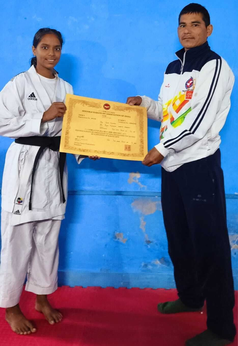 कराटे क्वीन को मिला ब्लैक बेल्ट