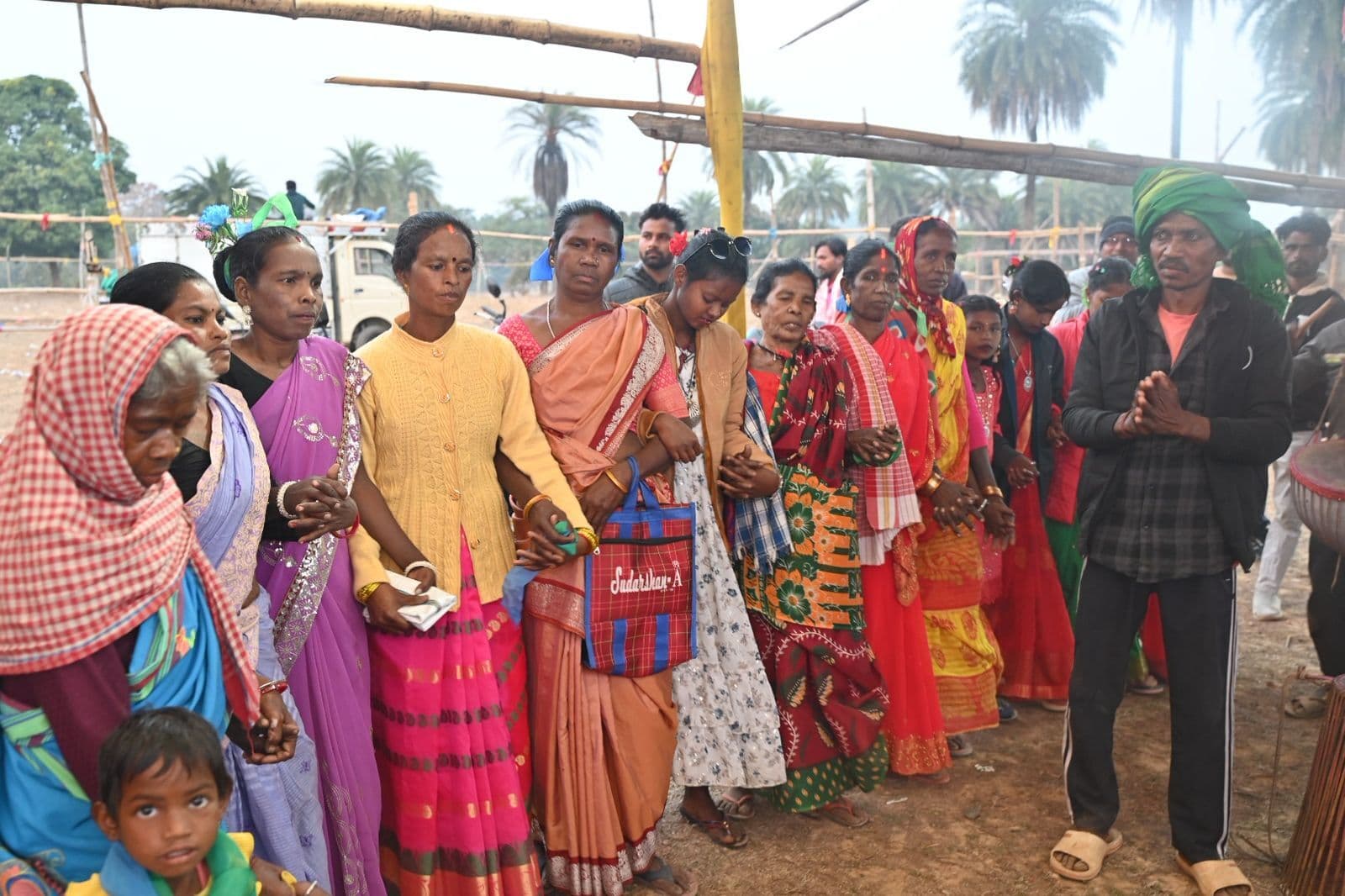 सामाजिक एकता का प्रतीक है बीर मेला : मंत्री