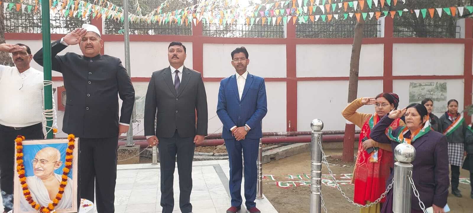 गणतंत्र दिवस पर निकली भव्य परेड, झांकियों ने बिखेरी विकास योजनाओं की झलक