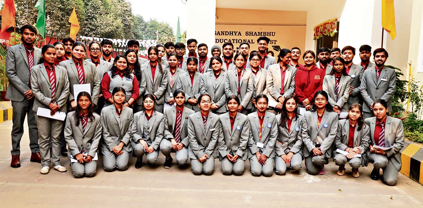 Jamshedpur News : नगर निगम चुनाव को लेकर के विद्यार्थियों ने आदित्यपुर के लोगों का जाना मिजाज