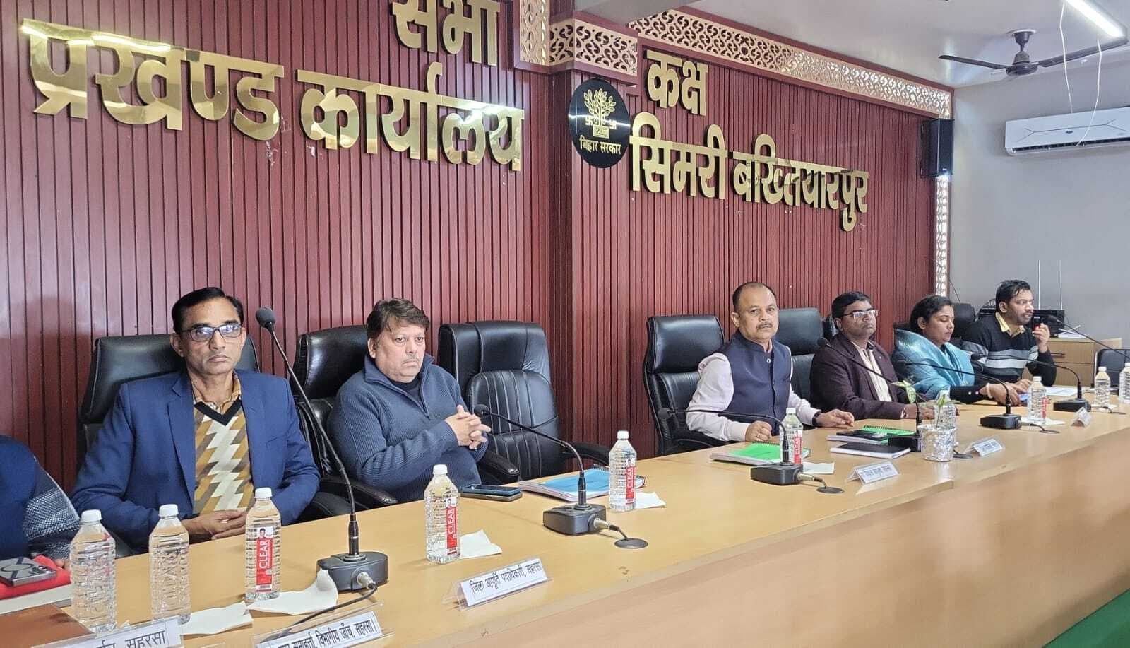 गुणवत्तापूर्ण करें योजना क्रियान्वयन व लंबित योजनाओं को करें यथाशीघ्र पूर्ण