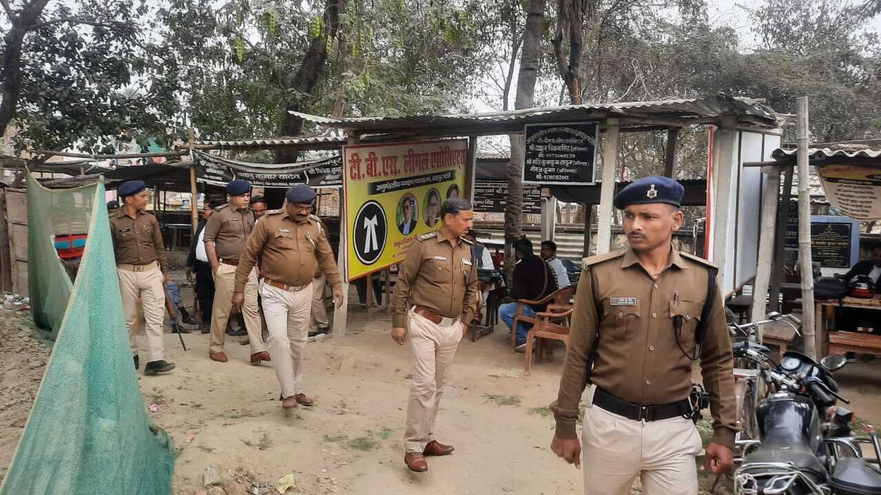 व्यवहार न्यायालय में बढ़ायी गयी सुरक्षा