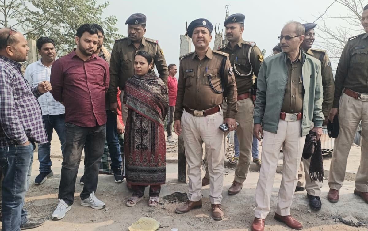 महानंदा विभाग के अर्जित जमीन को अतिक्रमण मुक्त कराया