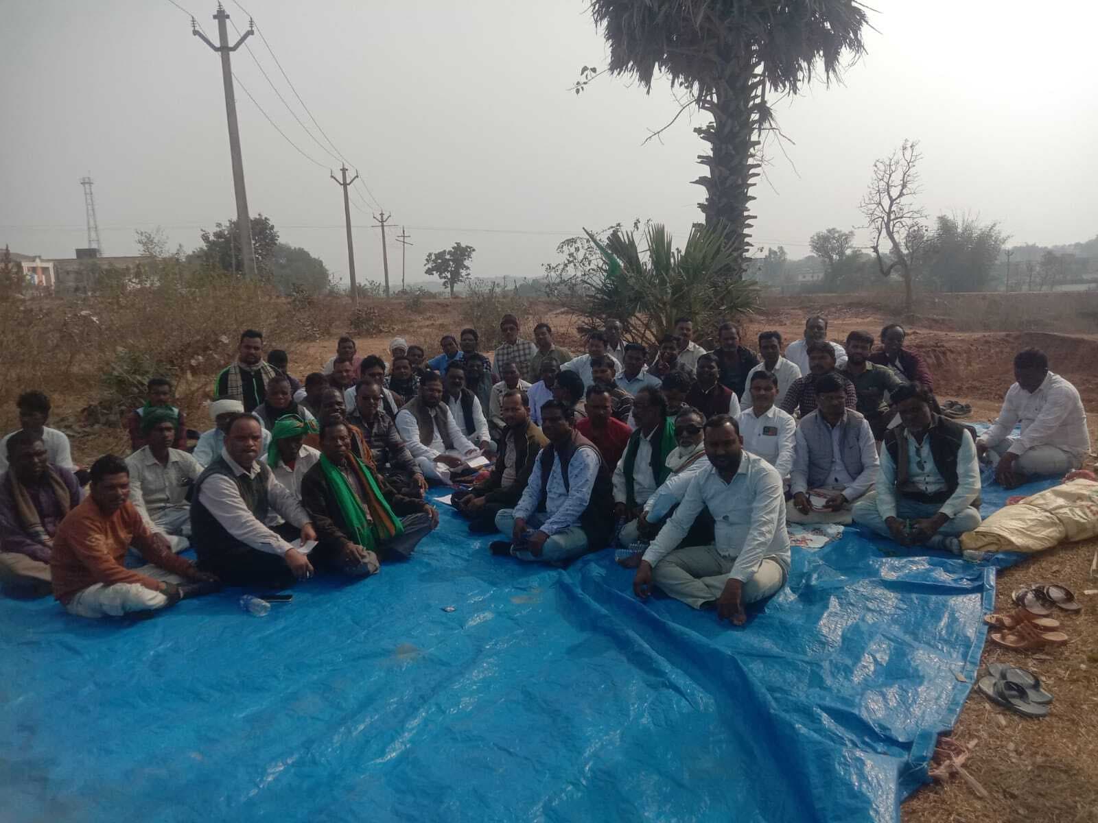 झामुमो कार्यकर्ताओं ने स्थापना दिवस की तैयारियों पर की चर्चा