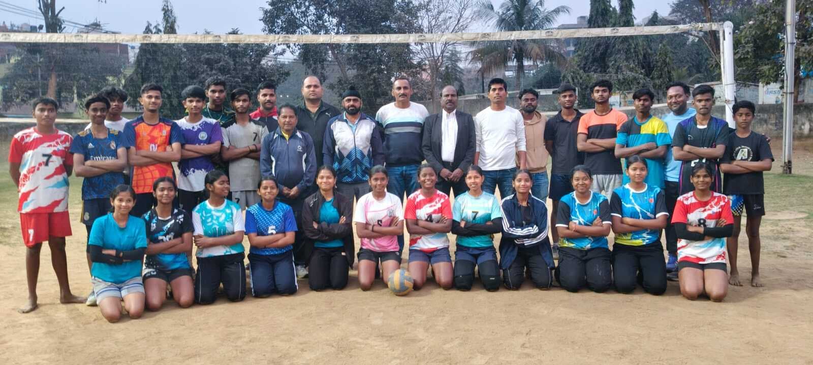 East singhbhum volleyball team for state champiosnship: पूर्वी सिंहभूम जिल वॉलीबॉल टीम घोषित