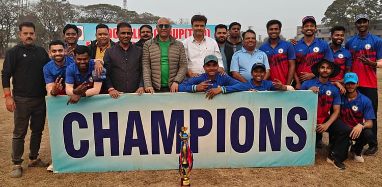 Bokaro News : दुर्गा इलेवन को हराकर बीसीसीए जूनियर बना चैंपियन