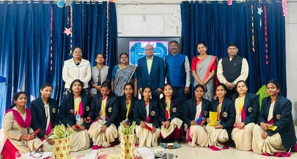 Chaibasa News : सेवा और व्यक्तित्व विकास पर जोर