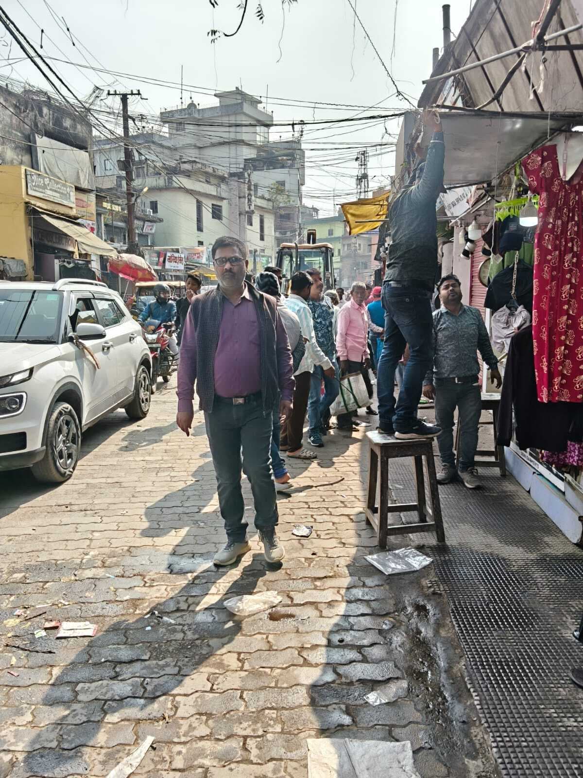 शहर में चला अतिक्रमण हटाओ अभियान, नौ हजार वसूला जुर्माना