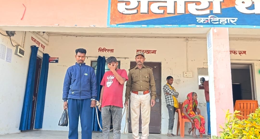 खुदना चौक पर दो शराबियों को पुलिस ने किया गिरफ्तार