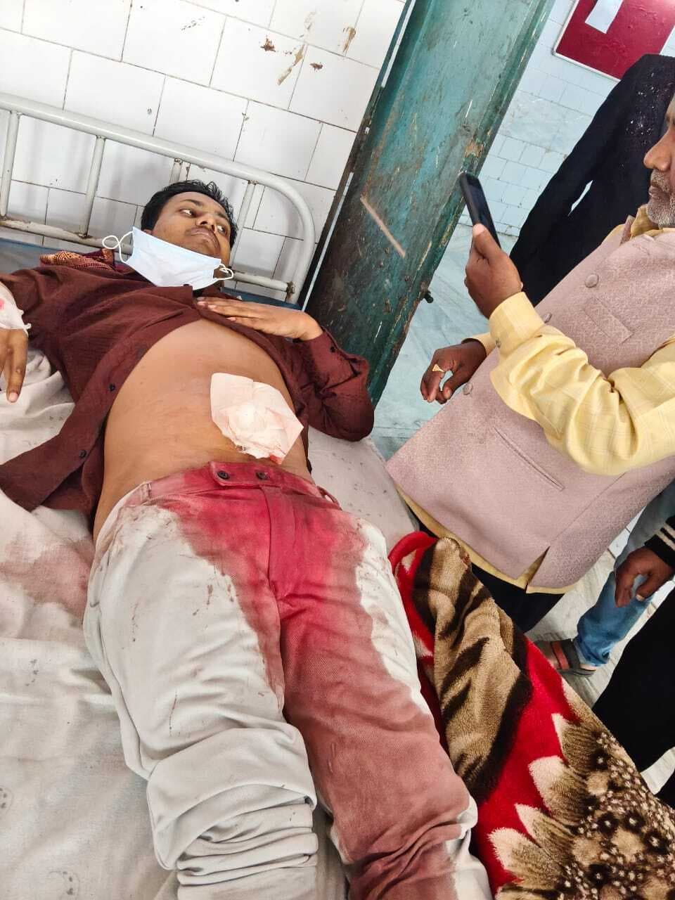 डीजे बजाने के विवाद में चाकू से हमला कर युवक को किया जख्मी, रेफर