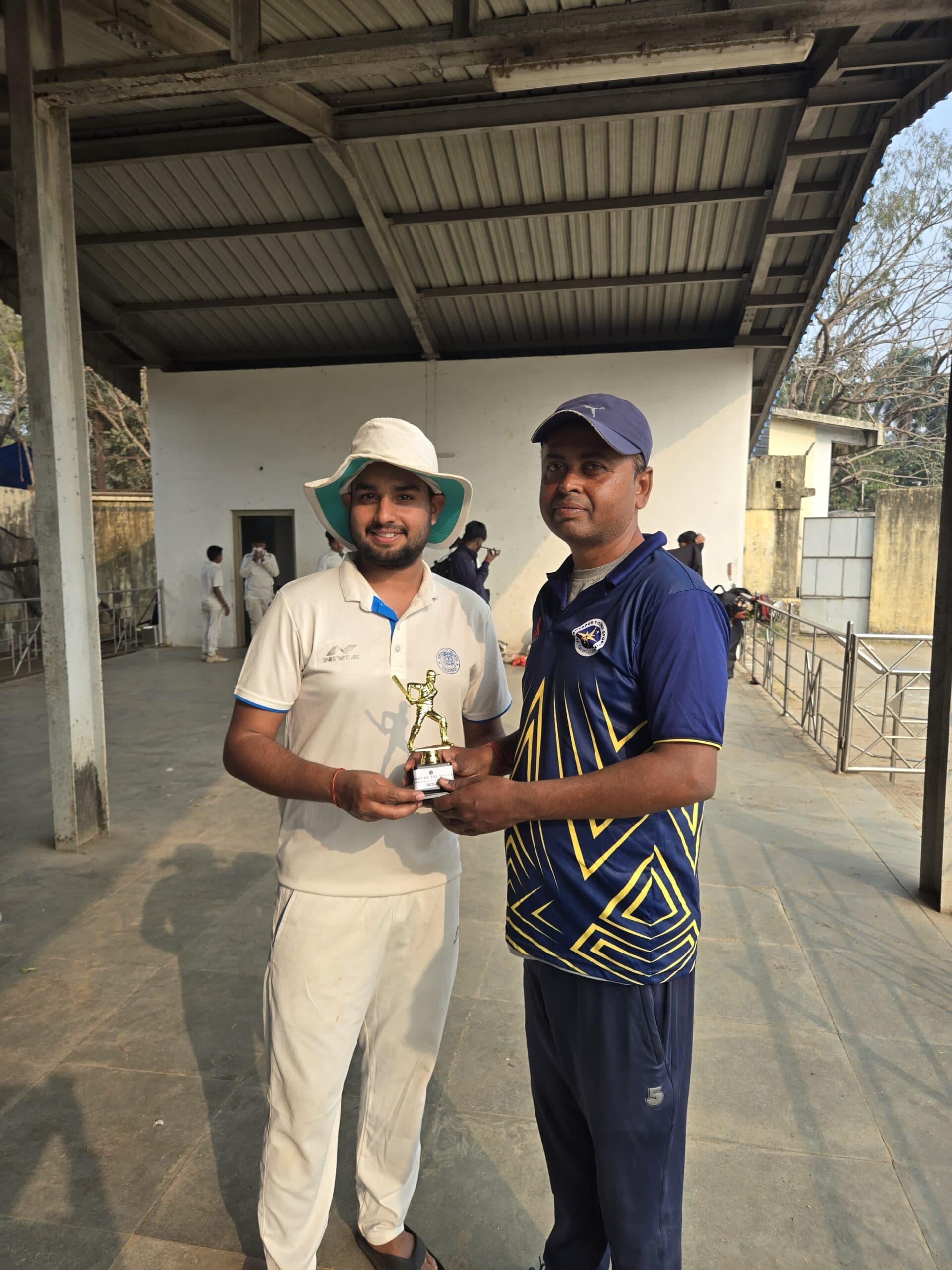 Jsca B division cricket league: यंग स्पोर्टिंग की टीम ने जमशेदपुर ब्लूज को चार विकेट से हराया