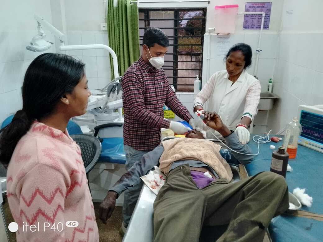 हादसा : जामा चौक पर ट्रक की चपेट में आने से बाइक सवार व्यक्ति घायल