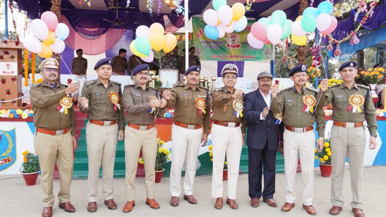 Bokaro News : हथियार चलाने में पुलिस का दक्ष होना जरूरी : आइजी