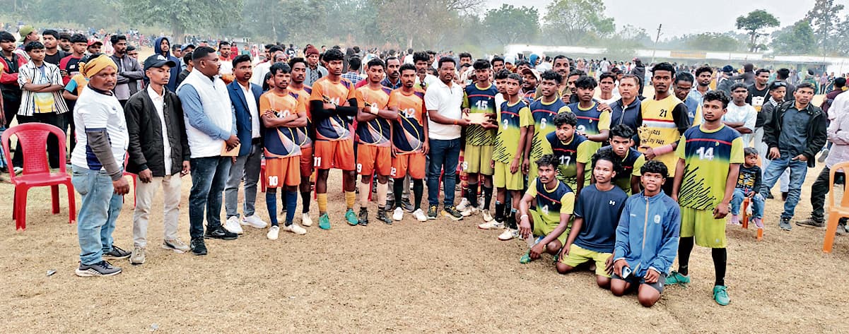 Seraikela Kharsawan News : महिला में सोनाली व पुरुष वर्ग में बोदरा एफसी बने चैंपियन