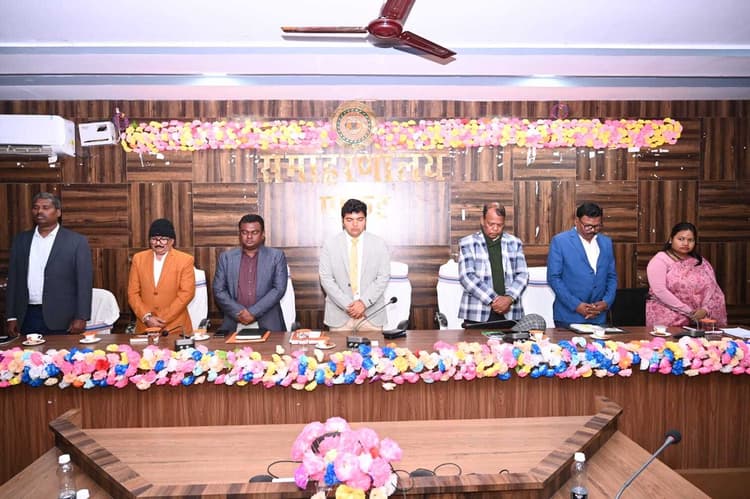 शहीद : बापू के त्याग व बलिदान समाज के लिए अनुकरणीय : डीसी