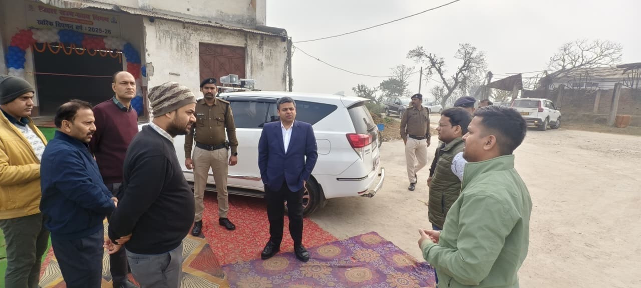 डीएम ने सीएमआर गोदाम का किया उद्घाटन